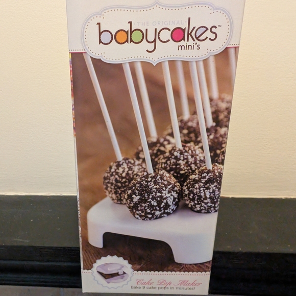 Babycakes Mini Purple Cake Pop Maker - Picture 2 of 6